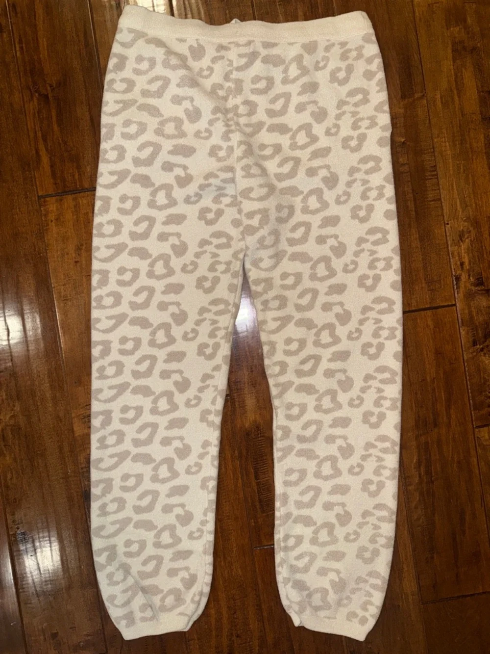 Barefoot Dreams joggers like